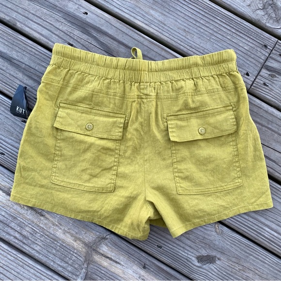 Kut from the Kloth Smocked Waistband Linen Blend Short - Picture 3 of 11
